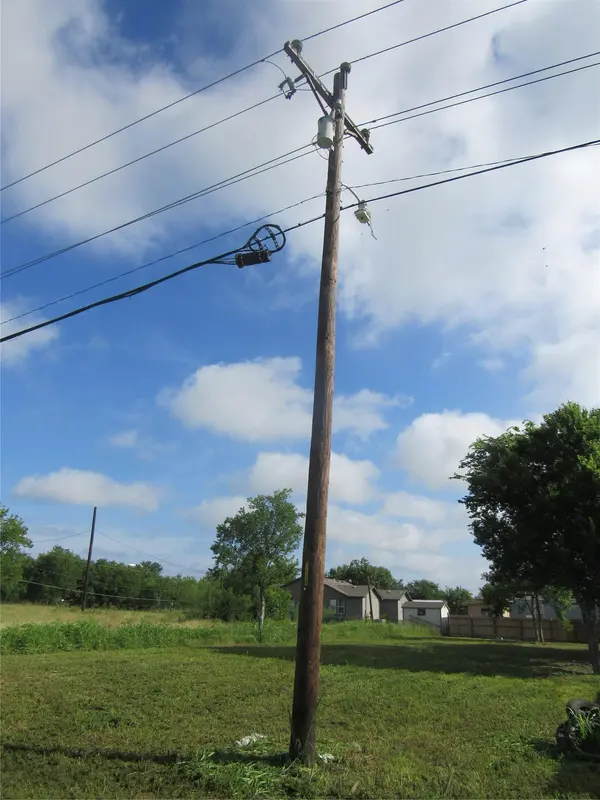 500 Arnold DR, Bartlett, TX 76511