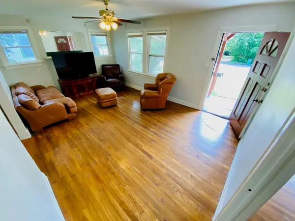 4902 Caswell Ave #A, Austin, TX 78751