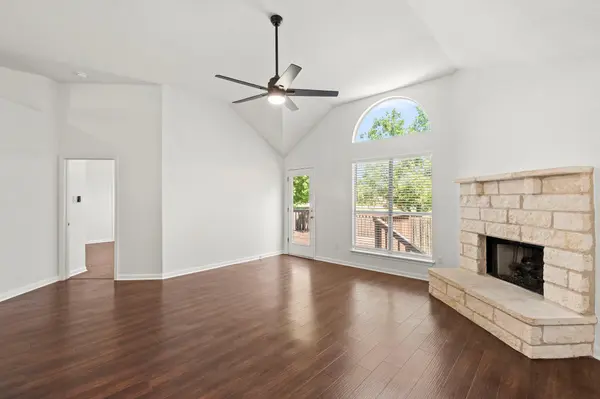 2002 Mimosa TRL, Round Rock, TX 78664