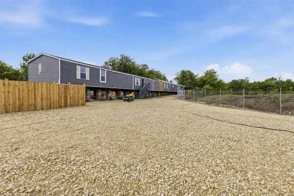 376 Rae LN, Jarrell, TX 76537