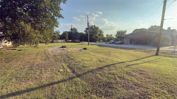 302 E Parsons ST, Manor, TX 78653