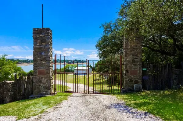 517 WATERWAY LN, Burnet, TX 78611