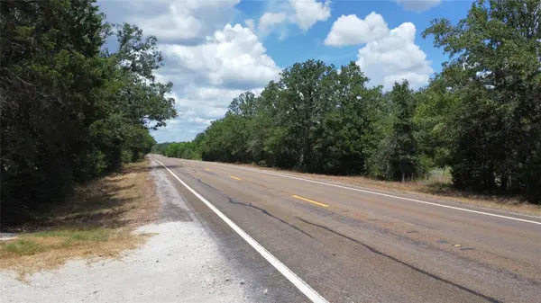 1856 Fm 2104 HWY, Paige, TX 78659