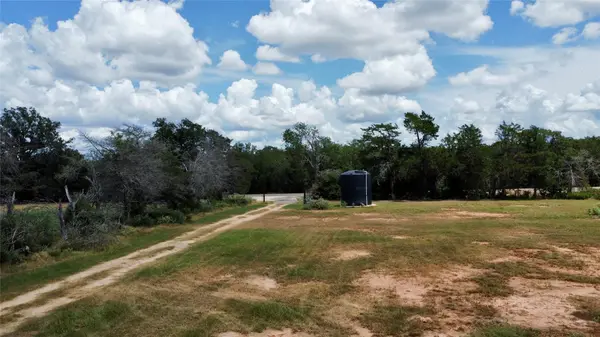1856 Fm 2104 HWY, Paige, TX 78659