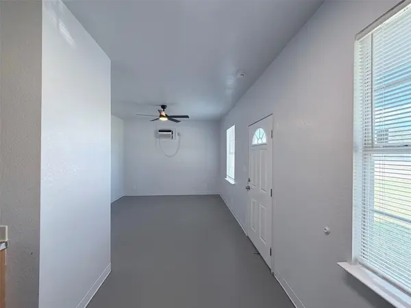 251 Zimmerman Ave #B, Bastrop, TX 78602