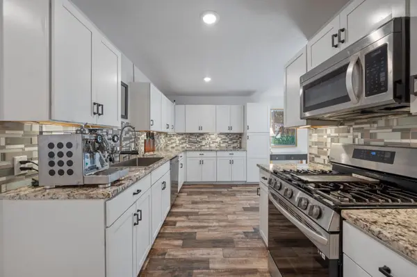 712 Ruby Isle DR, Leander, TX 78641