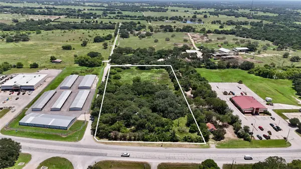 29 County Road 77B RD, Hallettsville, TX 77964