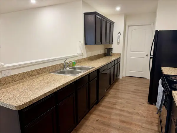 1421 Breanna LN, Kyle, TX 78640