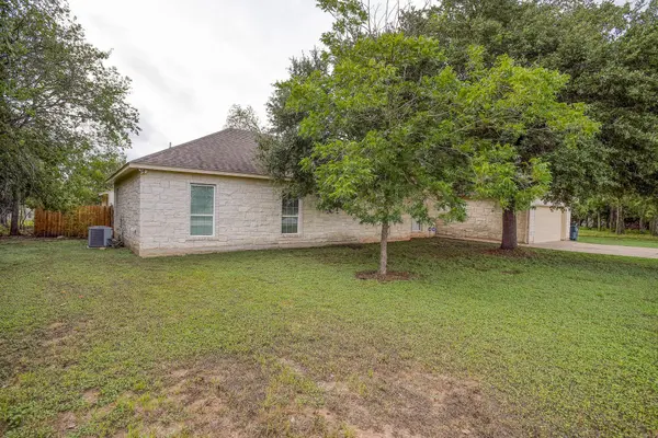 1335 Lovers LN, Bastrop, TX 78602