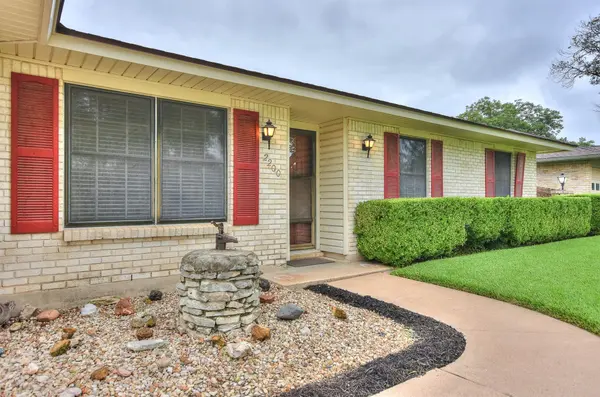 2200 Kenbridge DR, Austin, TX 78757