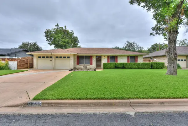 2200 Kenbridge DR, Austin, TX 78757