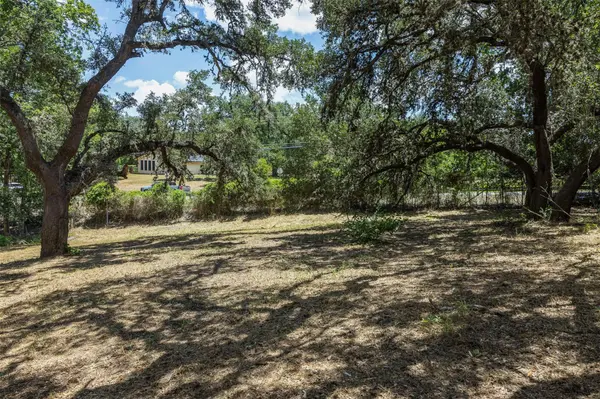 110 Kathleen Ave, La Grange, TX 78945