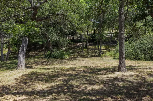 110 Kathleen Ave, La Grange, TX 78945