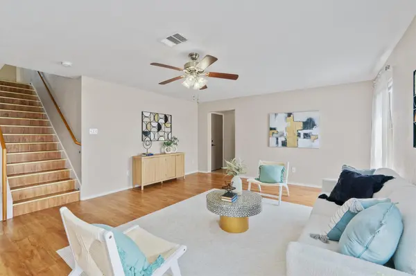 130 Killian LOOP, Hutto, TX 78634