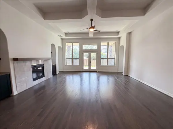 1604 Hollowback DR, Leander, TX 78641