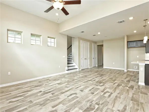 109 Harborside DR #101, San Marcos, TX 78666