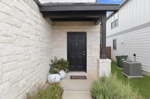 39 Pacific Loon ST, Leander, TX 78641