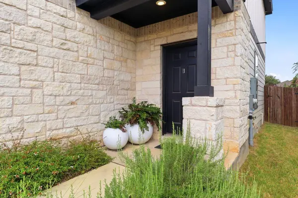 39 Pacific Loon ST, Leander, TX 78641