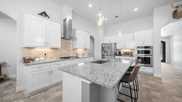 351 Firework LN, Giddings, TX 78942