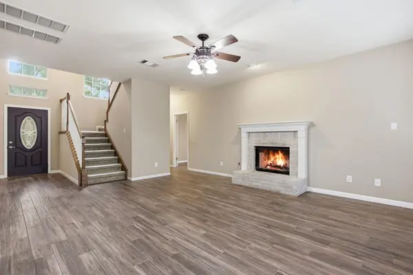 2021 Woodglen DR, Round Rock, TX 78681