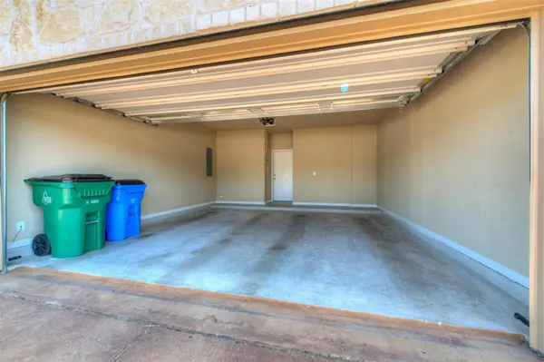 405 S Meadowlark ST #B, Lakeway, TX 78734