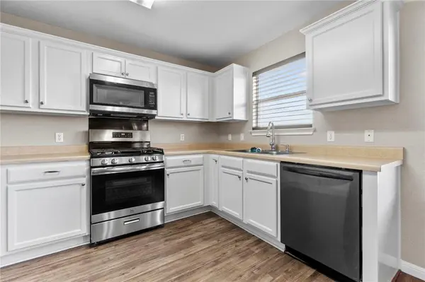 18425 Crestwind LN, Elgin, TX 78621