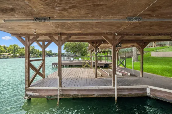 2632 Williams Lakeshore DR, Kingsland, TX 78639