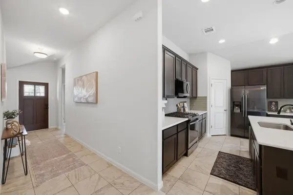 250 Finstown ST, Hutto, TX 78634