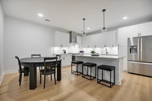 3101 Govalle Ave #207, Austin, TX 78702