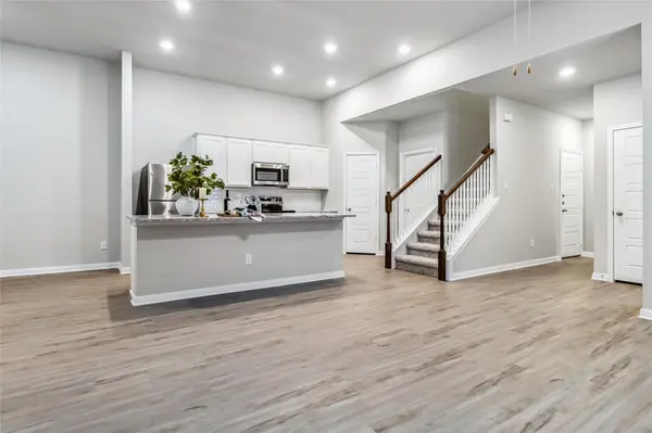 101 Gunner RD, Buda, TX 78610