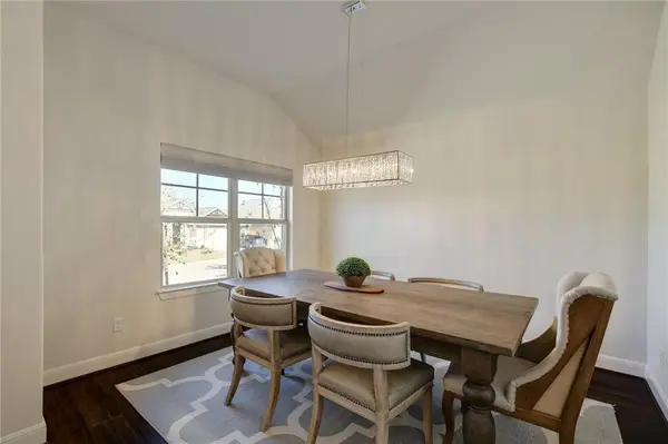 209 Wynnpage DR, Dripping Springs, TX 78620