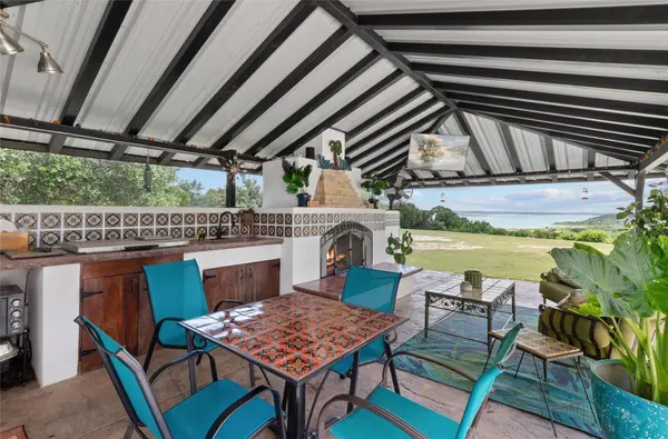 6750 N Lakeview DR, Salado, TX 76571