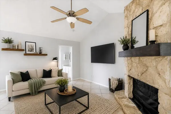 4307 S 1st ST #206, Austin, TX 78745