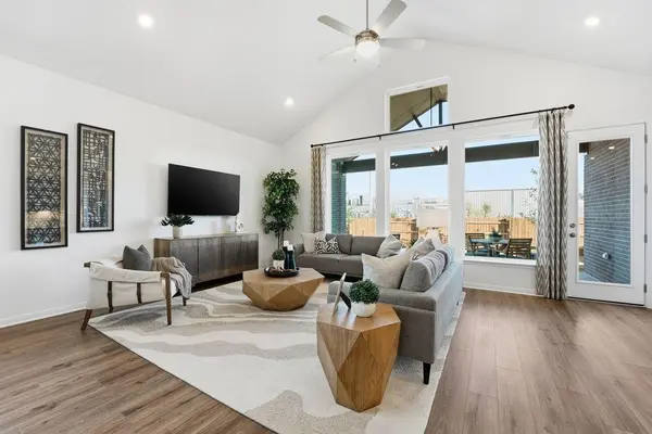 13503 Settlers Farm TRCE, Buda, TX 78610