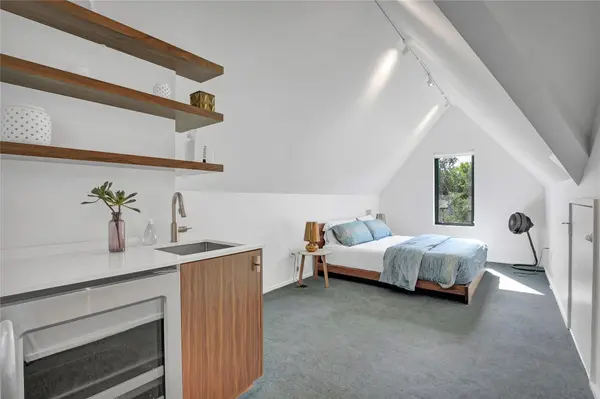 52 Waller ST #A, Austin, TX 78702