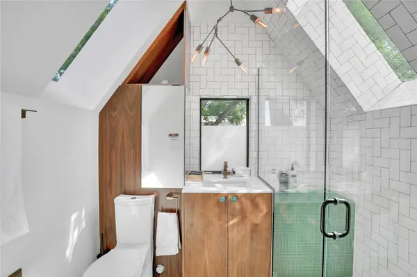 52 Waller ST #A, Austin, TX 78702