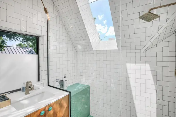 52 Waller ST #A, Austin, TX 78702