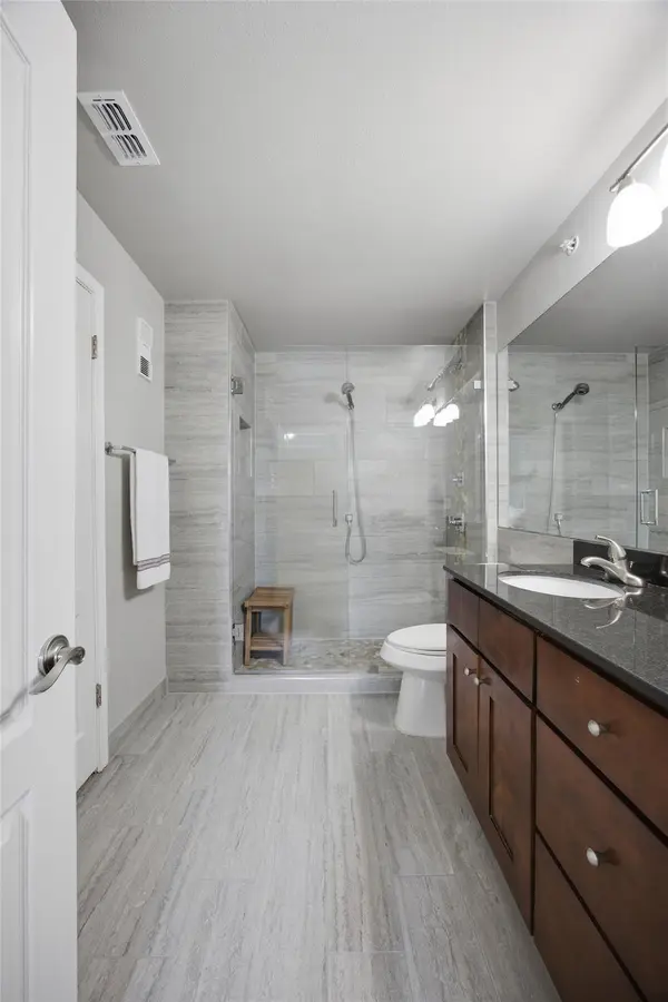6000 Shepherd Mountain CV #304, Austin, TX 78730