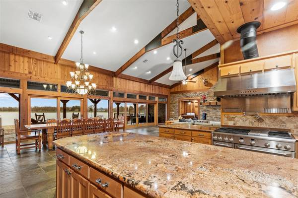 5351 State Hwy 71, Bay City, TX 77458
