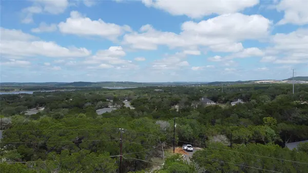 21005 Brewer LN, Lago Vista, TX 78645