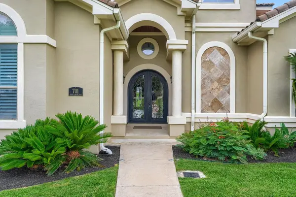 701 Hurst Creek RD, Lakeway, TX 78734