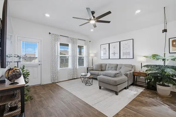 14016 Ballast DR, Elgin, TX 78621