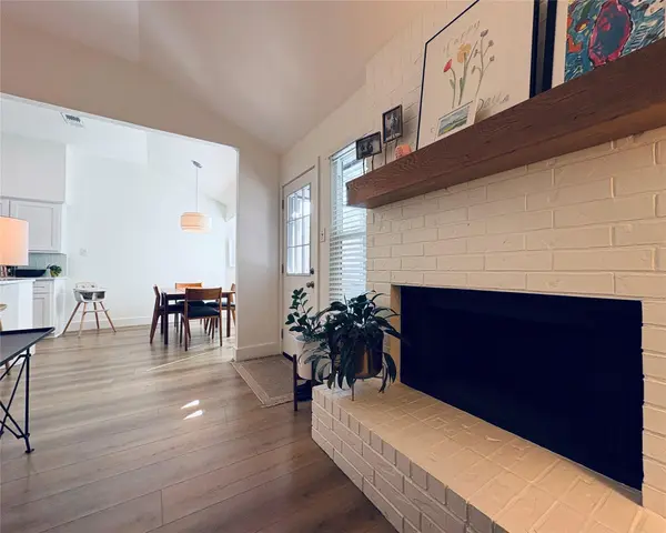 1008 Maplewood DR, Pflugerville, TX 78660