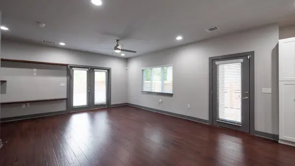 2009 Uphill LN #B, Austin, TX 78741