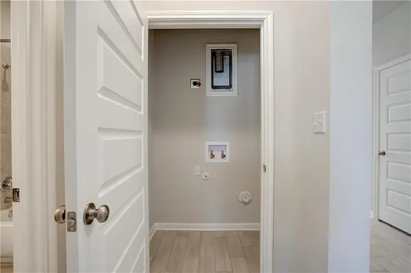 1724 W Artesian Springs XING, Leander, TX 78641