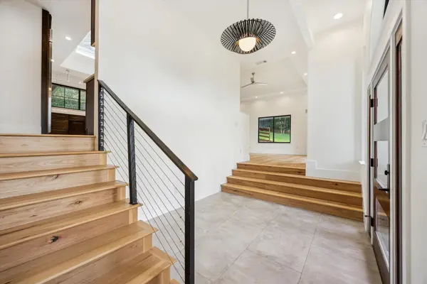 3911 Dry Creek DR, Austin, TX 78731