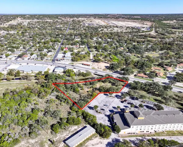 806 S Water ST, Burnet, TX 78611