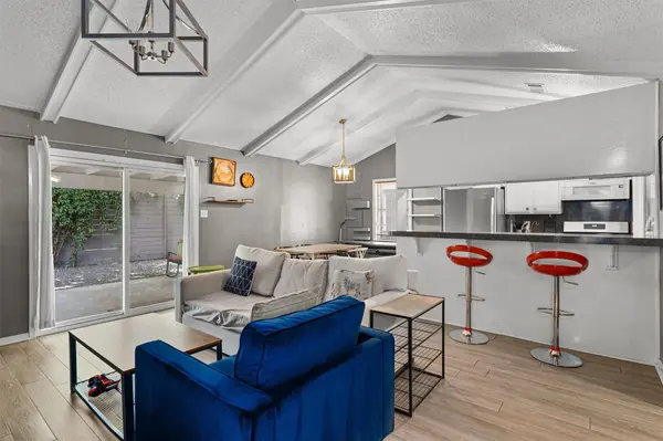 1182 Angelina ST, Austin, TX 78702