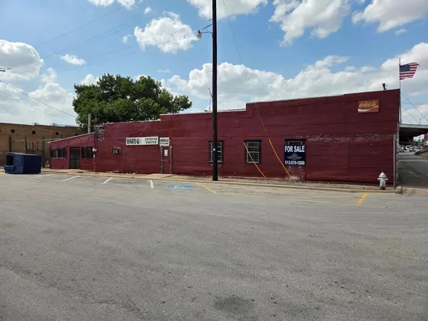 101 N Main ST, Taylor, TX 76574