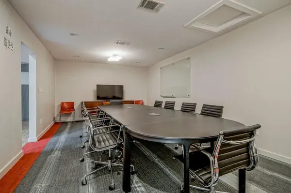 3001-100c S Lamar BLVD S #100-c, Austin, TX 78704